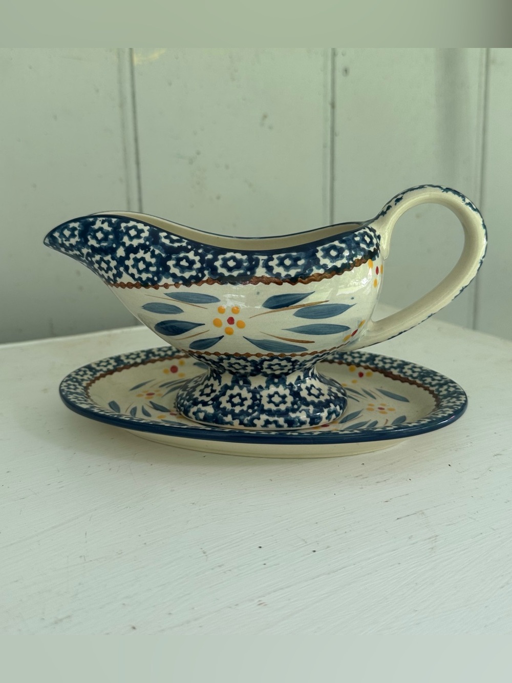 Temptations Old World Blue/Cream  Ceramic 9oz Gravy Boat with  Underplate Set - Picture 2 of 5